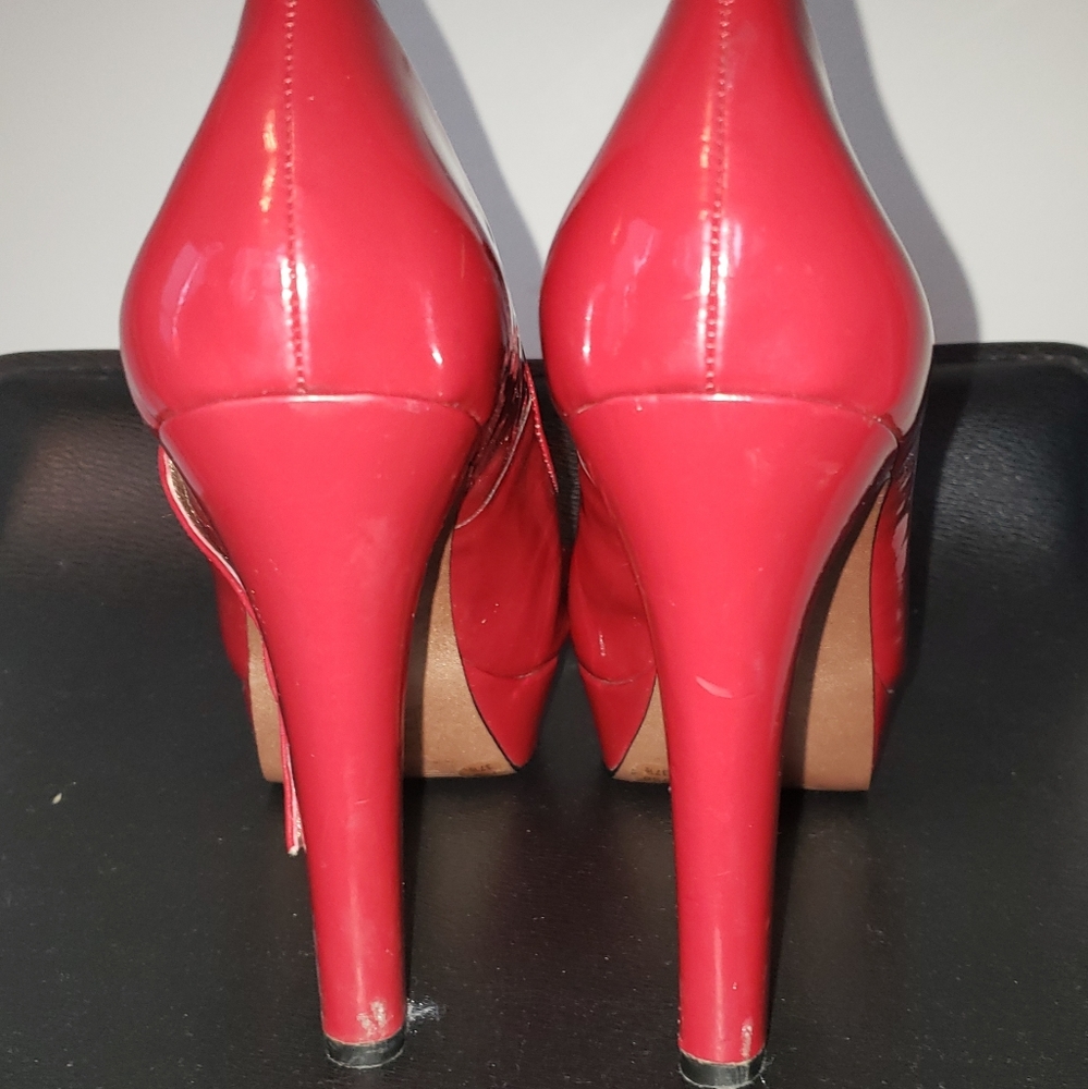 Pumps - Picture 4 of 10